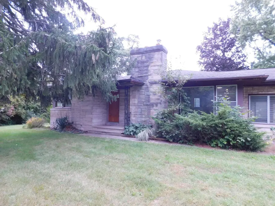 460 Collins Avenue, Benton Harbor, MI 49022 - #2