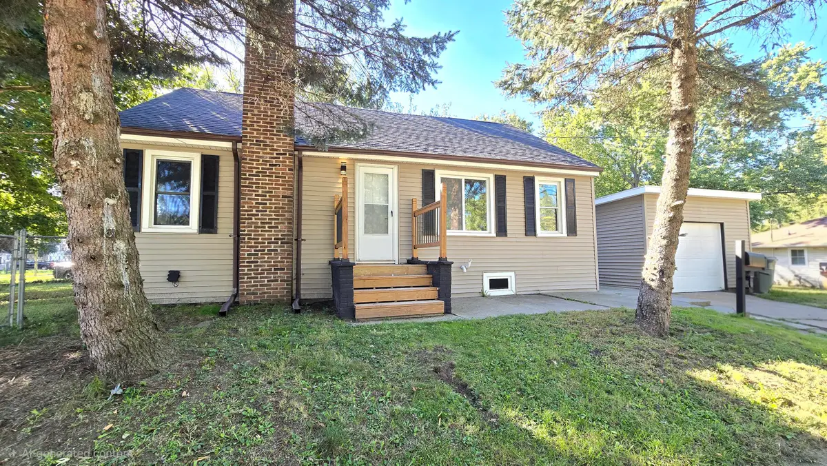 3242 Tenny Street, Lansing, MI 48910 - #1