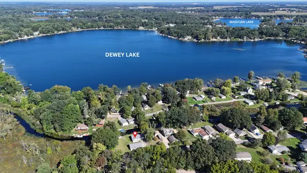 31940 Sunrise Avenue, Dowagiac, MI 49047