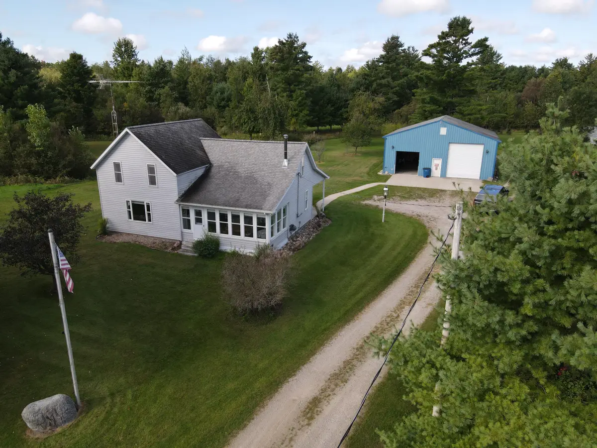 812 S Lorenz Road, Tawas City, MI 48763 - #1