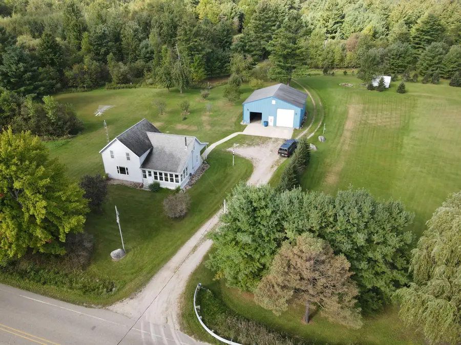 812 S Lorenz Road, Tawas City, MI 48763 - #2