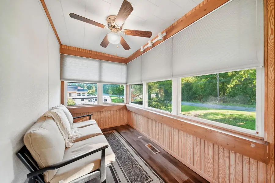 714 S Sutton Road, Jackson, MI 49203 - #3