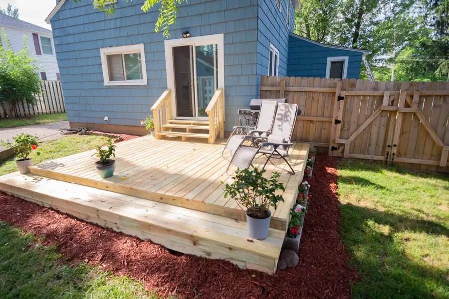 213 E Milham Avenue, Portage, MI 49002 - #3