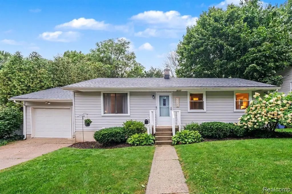 1139 Houseman Avenue Ne, Grand Rapids, MI 49503 - #1