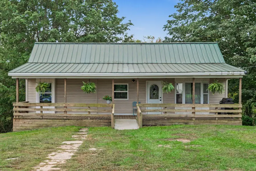 944 110th Avenue, Plainwell, MI 49080 - #2