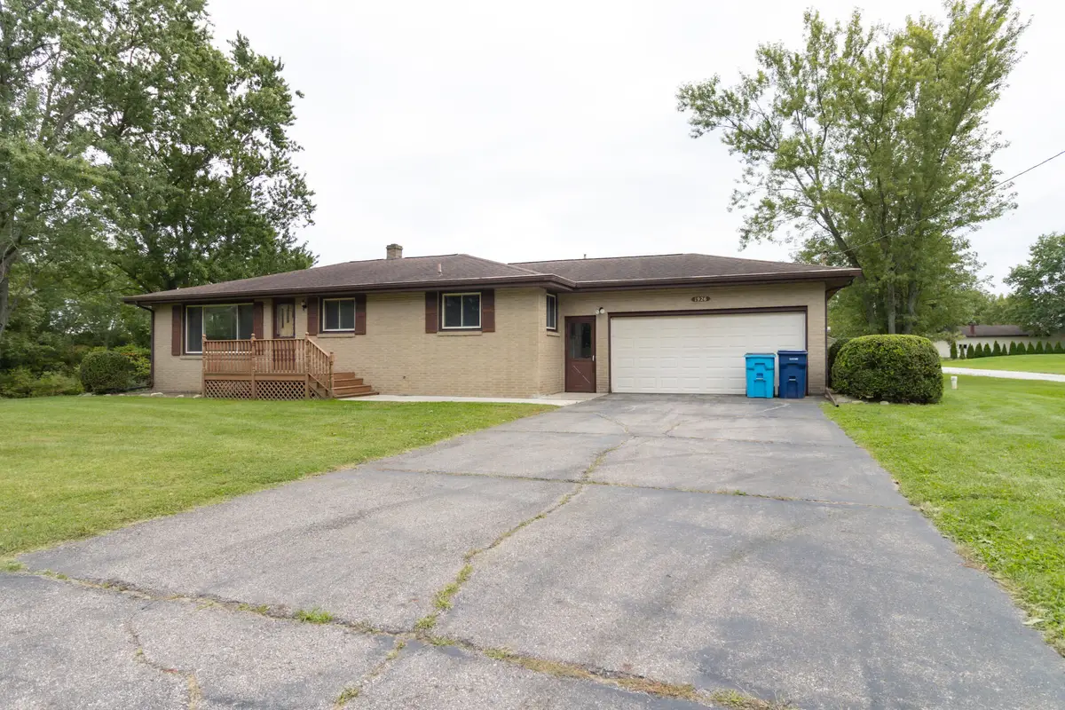 1926 W Hinchman Road, Baroda, MI 49101 - #1