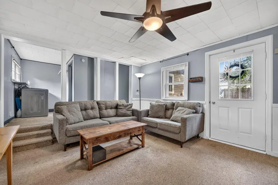 705 S Clinton Street, Charlotte, MI 48813 - #3