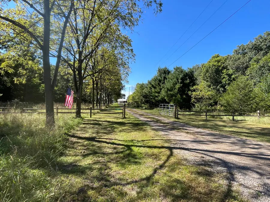 75512 County Road 665, Lawton, MI 49065 - #3