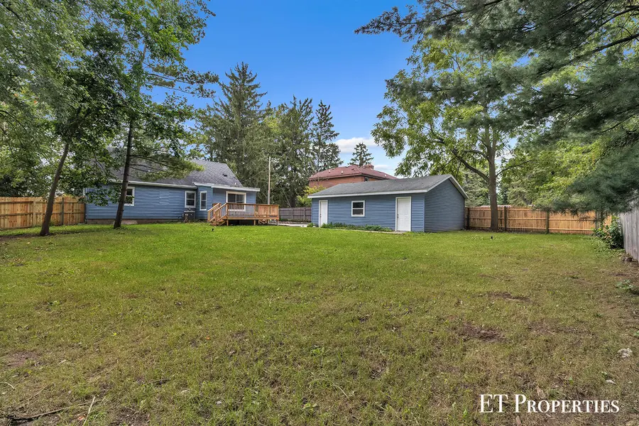 3962 Ivanrest Avenue Sw, Grandville, MI 49418 - #3