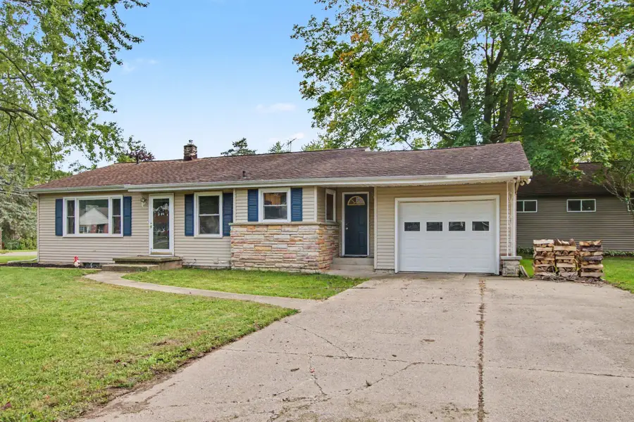 603 W Stoddard Street, Charlotte, MI 48813 - #2