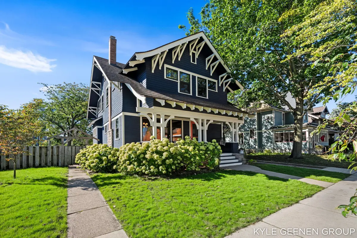 62 W 11th Street, Holland, MI 49423 - #1