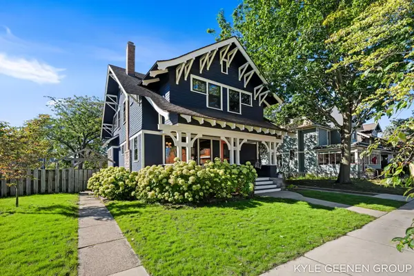 62 W 11th Street, Holland, MI 49423