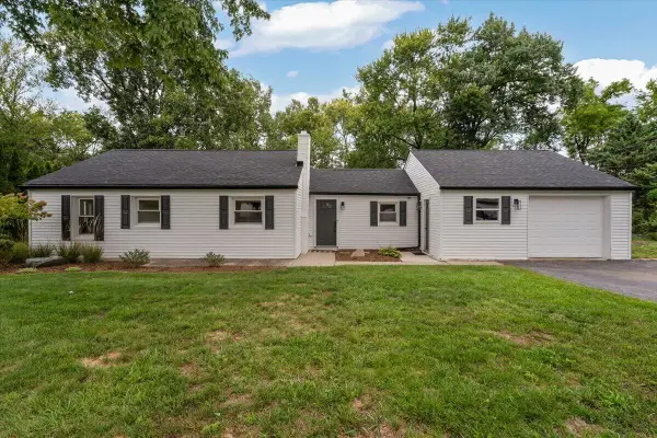 1429 Cadmus Drive, Troy, MI 48085