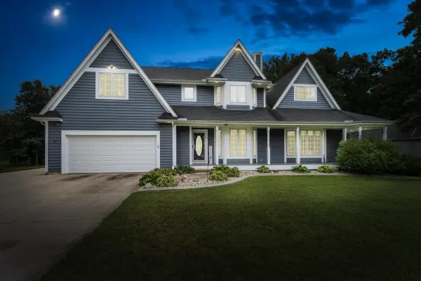23099 South Shore Drive, Edwardsburg, MI 49112