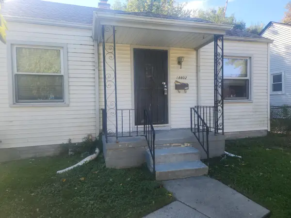 18802 Woodcrest Street, Harper Woods, MI 48225