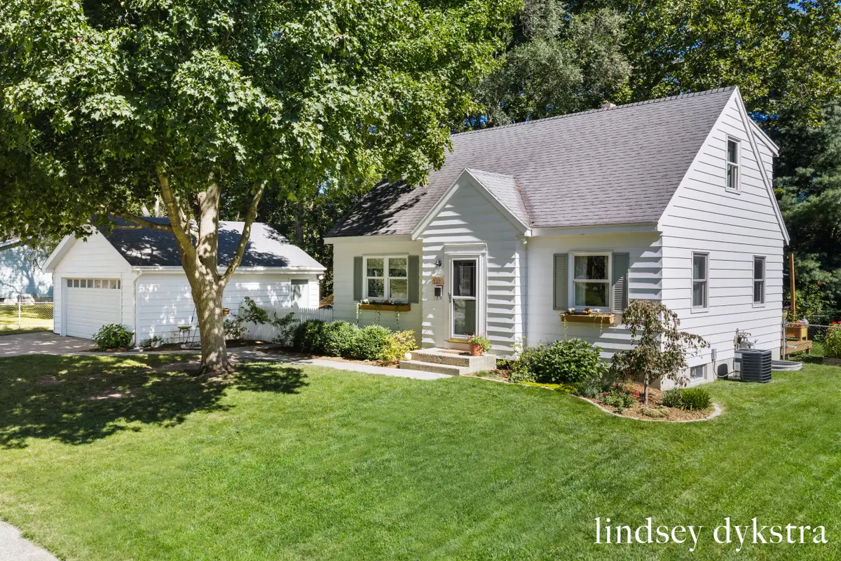 132 Gaylord Drive, Rockford, MI 49341 - #1