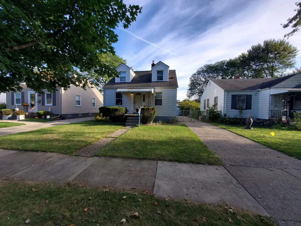18965 Elkhart Street, Harper Woods, MI 48225 - #1