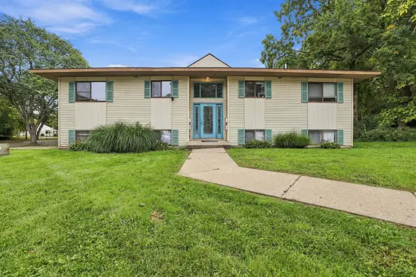 822 NE Carrier Creek Boulevard Ne, Grand Rapids, MI 49503