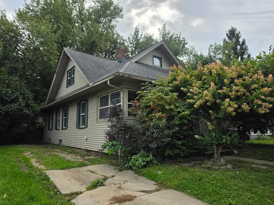 1117 E Ganson Street, Jackson, MI 49201 - #2