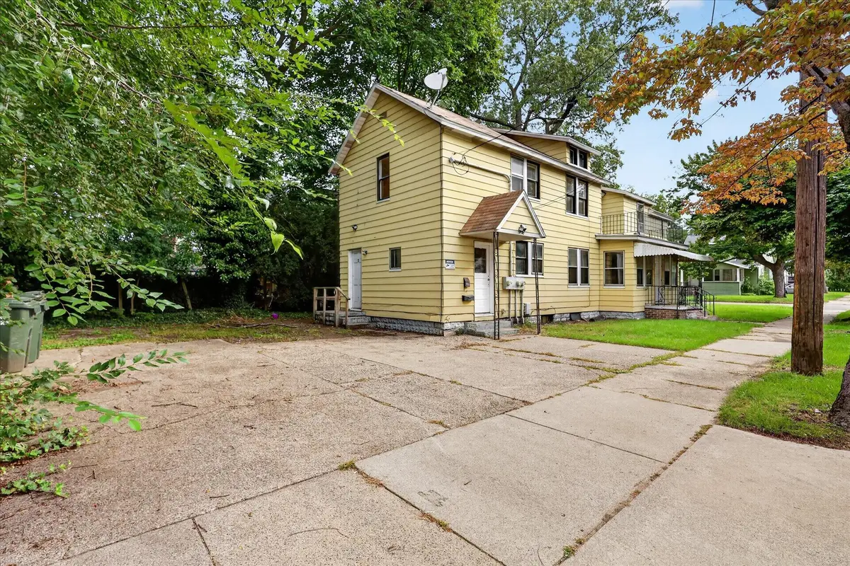 190 W Dale Avenue, Muskegon, MI 49441 - #1