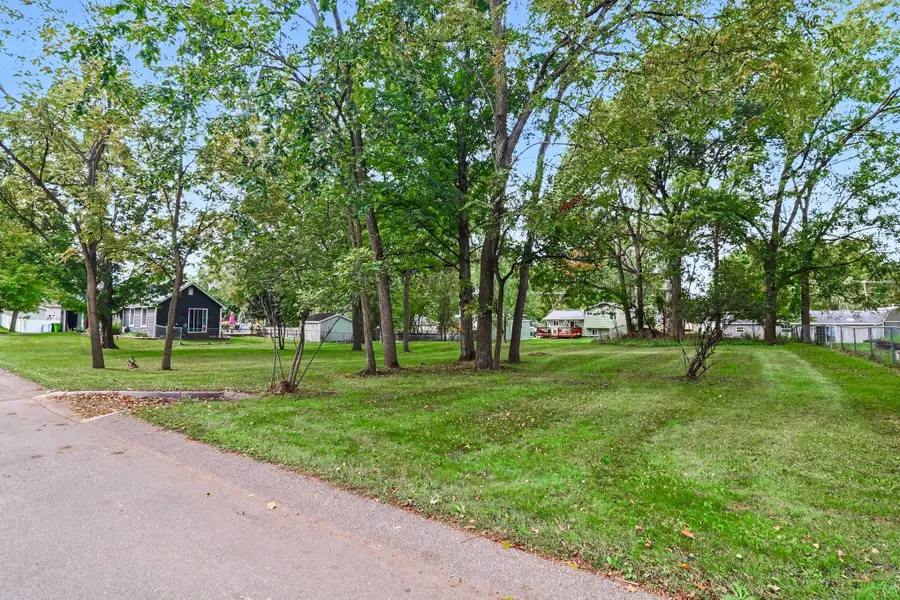 857 N Oak Street, Fenton, MI 48430 - #3