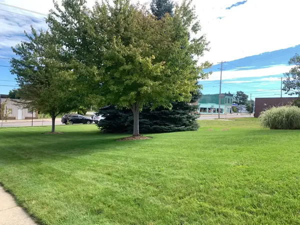 839 Pine Street, Muskegon, MI 49442