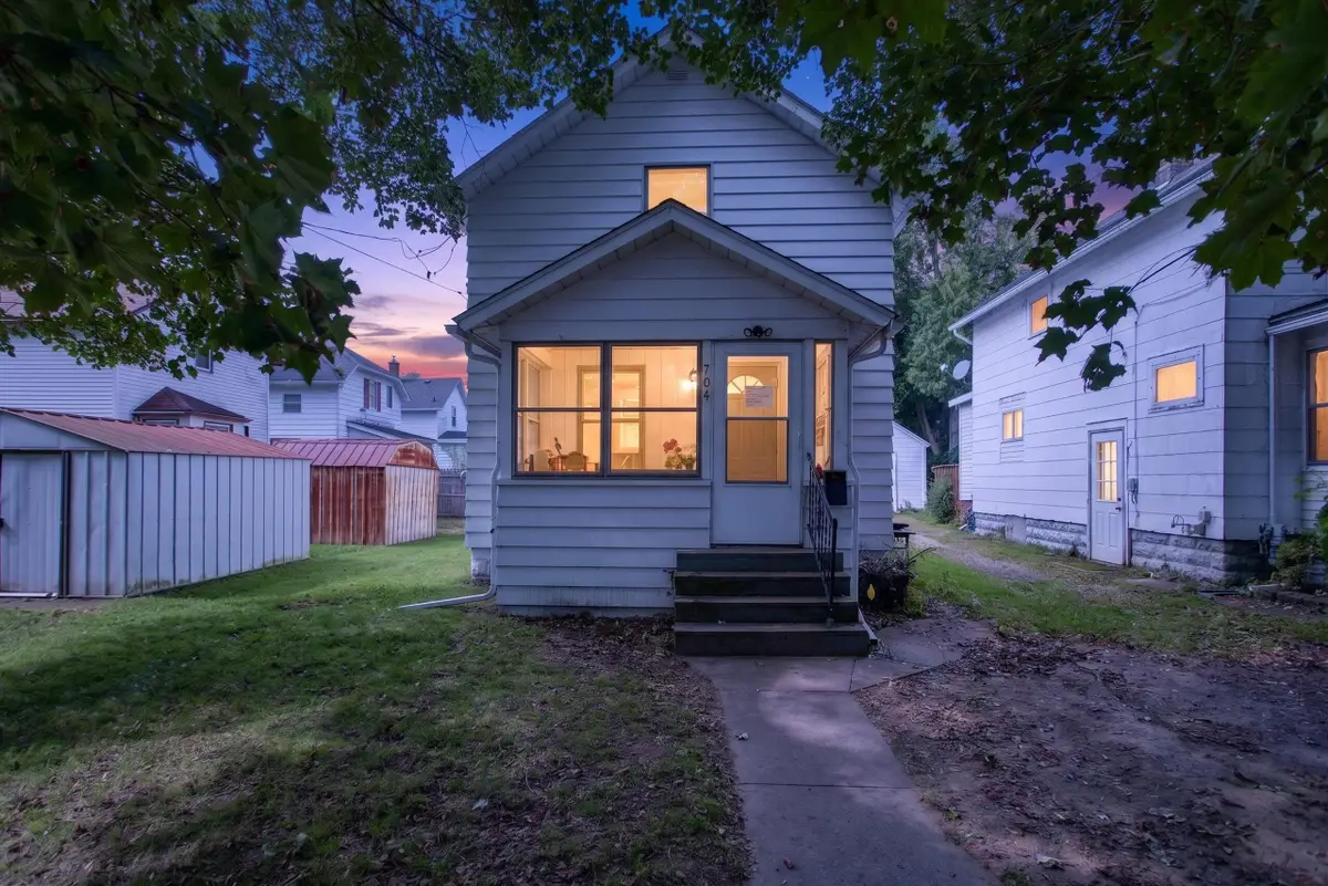 704 Orange Street, Jackson, MI 49202 - #1