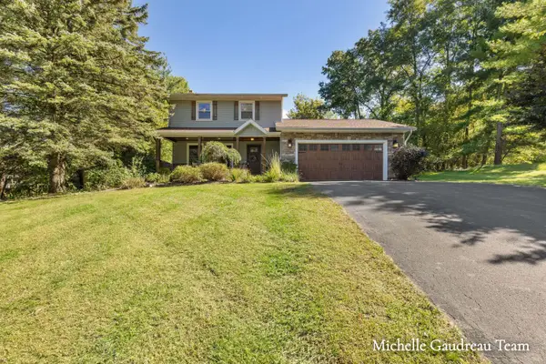 1136 Country Club Drive, Hastings, MI 49058