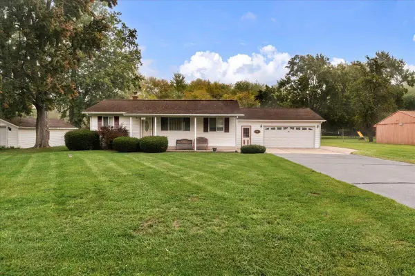 1177 Glendale Street, Burton, MI 48509