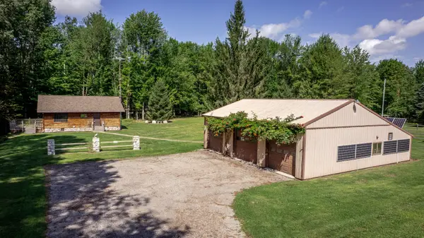 1442 W Tyler Road, Hart, MI 49420