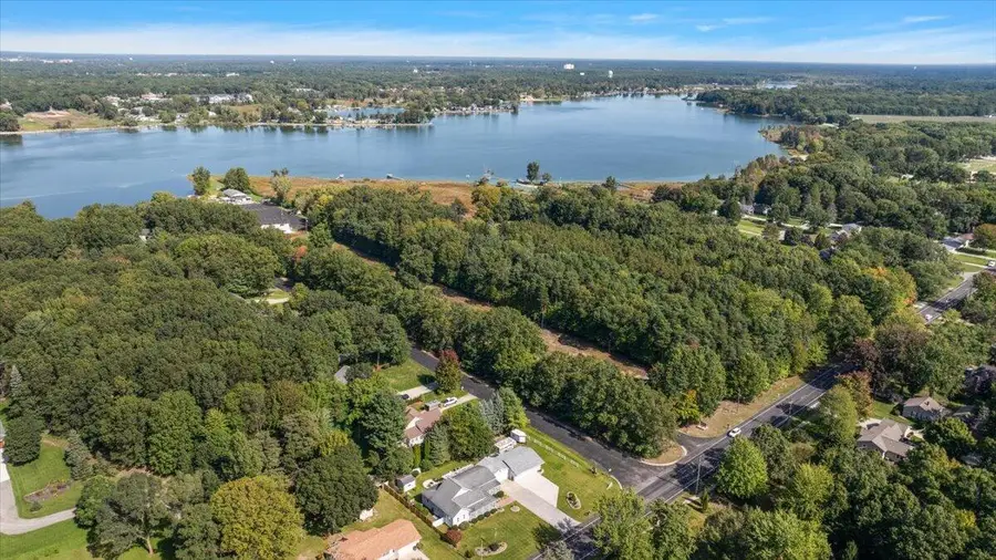 422 Randall Road, Norton Shores, MI 49441 - #3