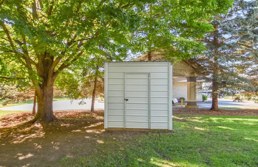 105 W Chicago Street, Quincy, MI 49082 - #3