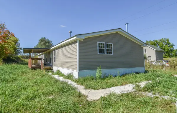 1040 Main Drive, Montgomery, MI 49255