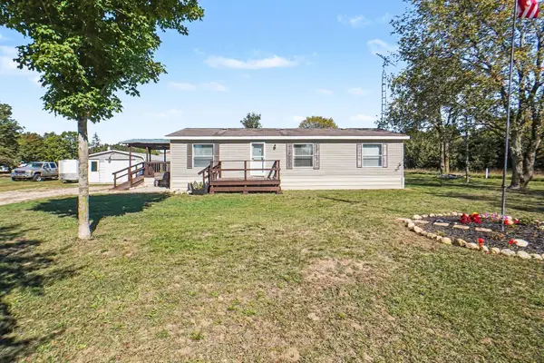 3536 W Hogan Road, Pentwater, MI 49449