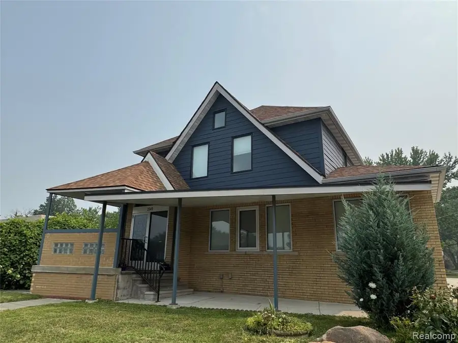 2349 Washtenaw Avenue, Ypsilanti, MI 48197 - #3