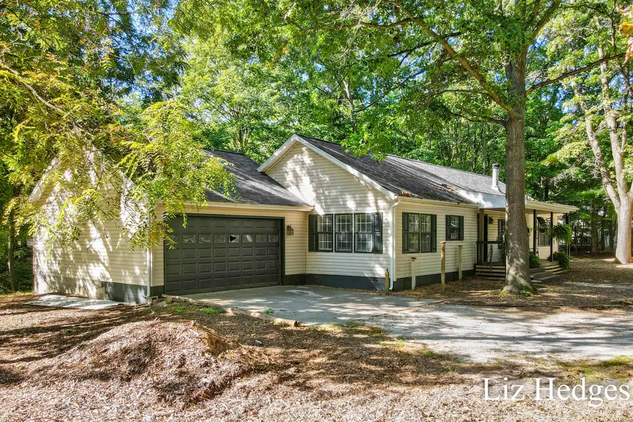 8370 Grant Street, Montague, MI 49437 - #3