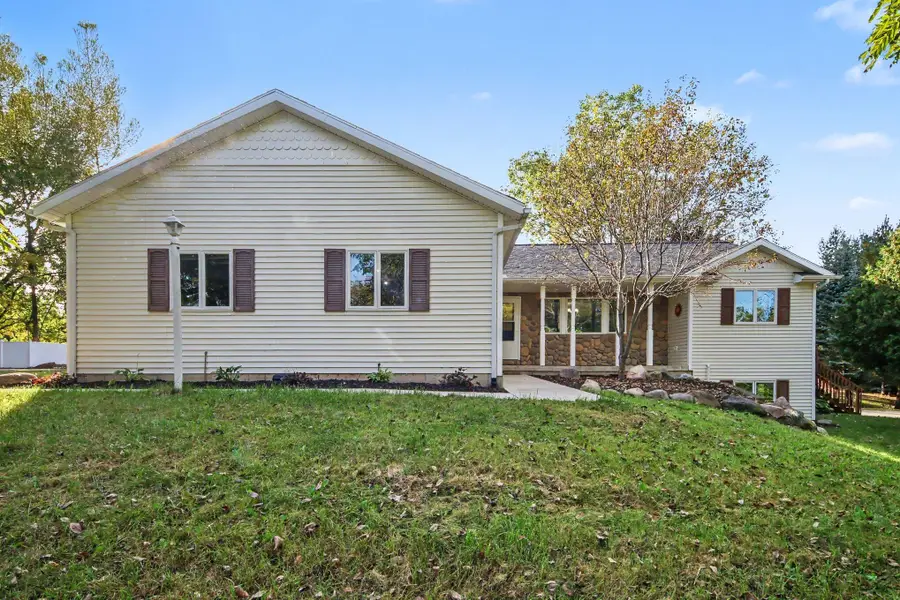 4533 Fruit Ridge Avenue Nw, Grand Rapids, MI 49544 - #2