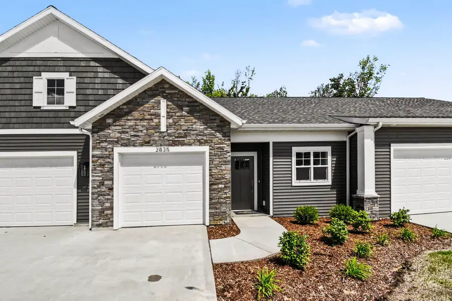2835 W Cobblestone Court Se #15, Kentwood, MI 49512 - #2