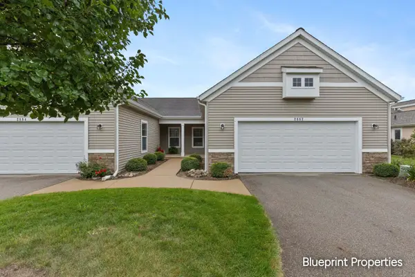 2882 Grand Isle Drive Ne #18, Belmont, MI 49306