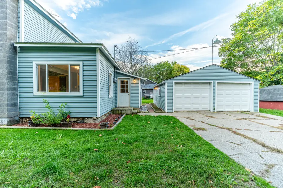 255 N Robinson Street, Lyons, MI 48851 - #3