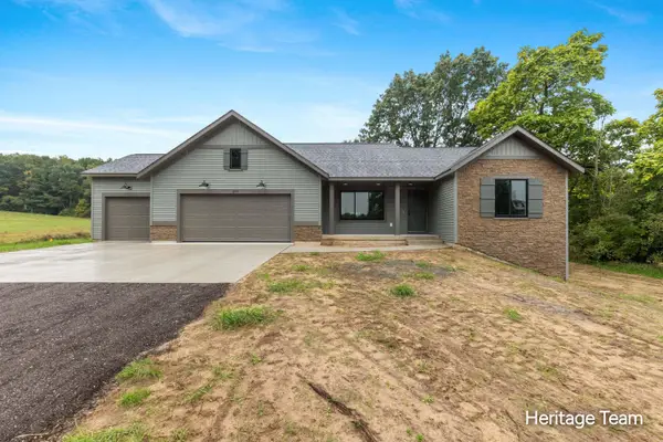 690 Pierce Road, Plainwell, MI 49080