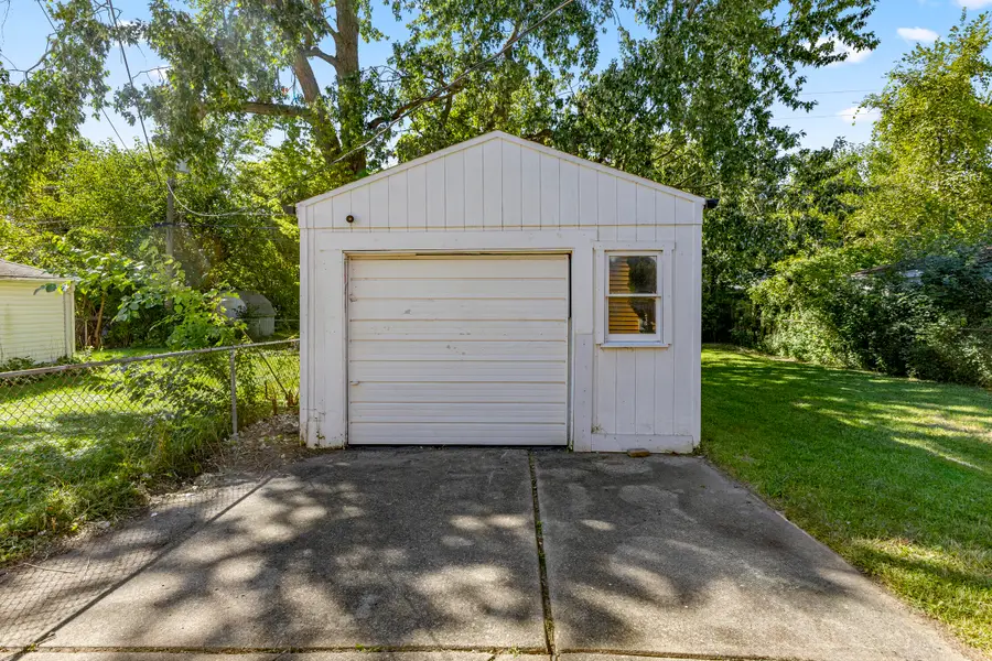 19130 Woodcrest Street, Harper Woods, MI 48225 - #3