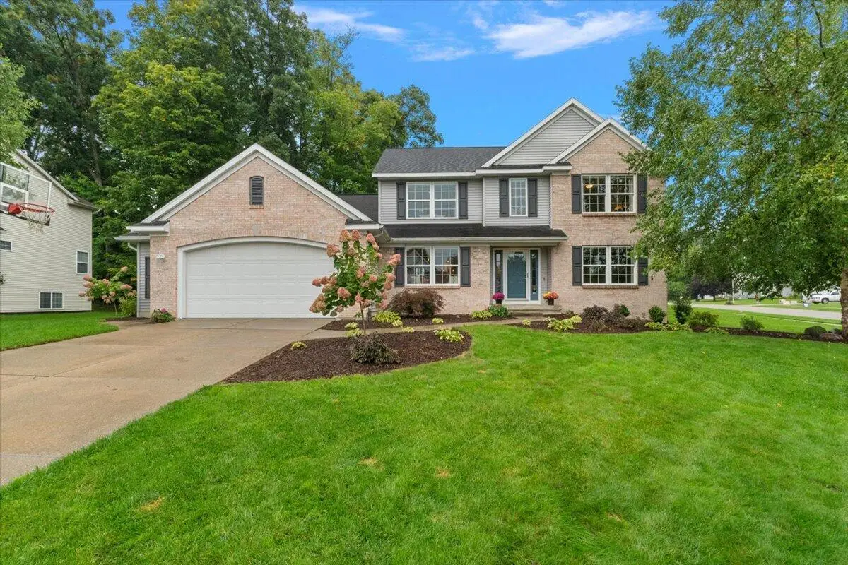 8140 Siesta Drive Ne, Rockford, MI 49341 - #1