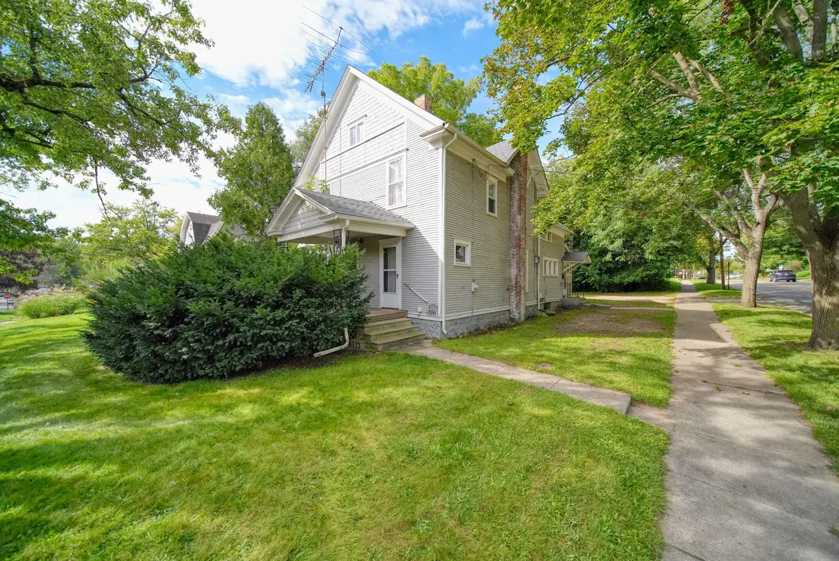 735 W High Street, Jackson, MI 49203 - #1
