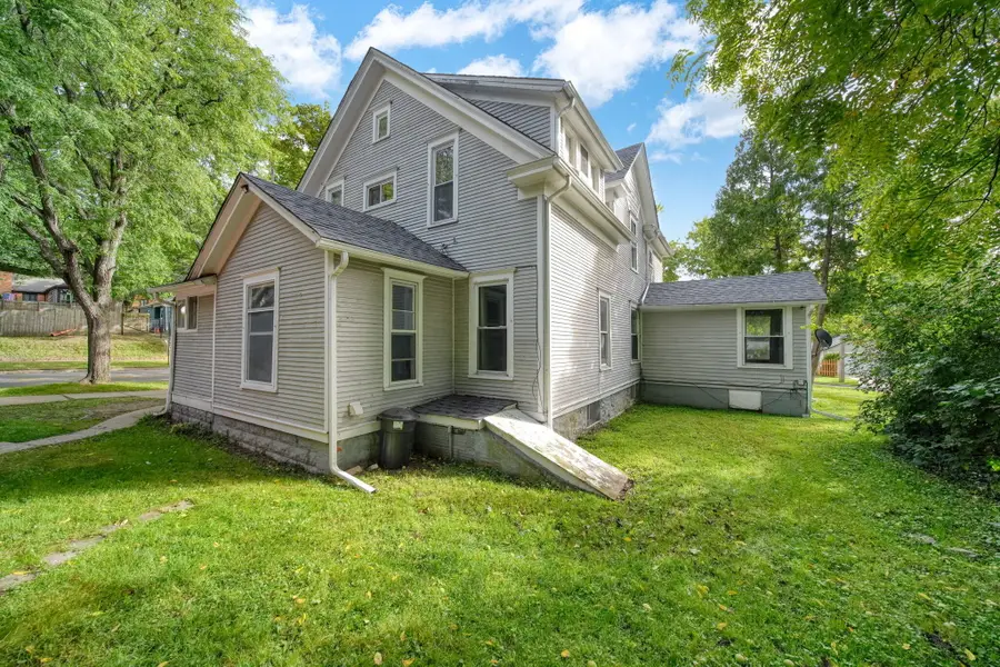 735 W High Street, Jackson, MI 49203 - #3