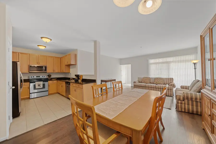 228 W Oakbrook Drive, Ann Arbor, MI 48103 - #2