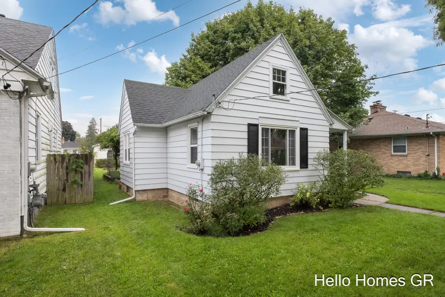 223 Leyden Avenue Sw, Grand Rapids, MI 49504 - #3