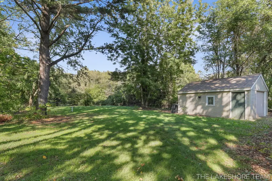 1677 W Lakewood Boulevard, Holland, MI 49424 - #3