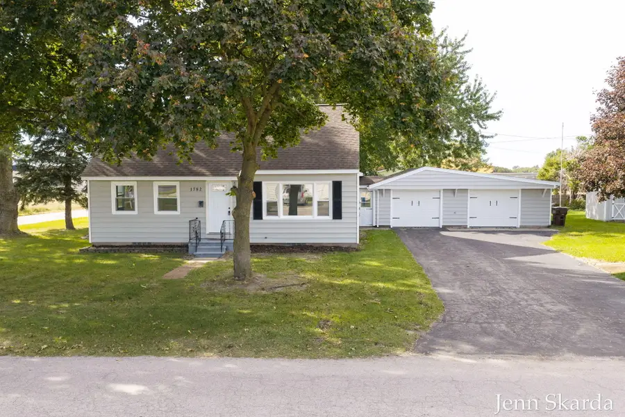 1782 Vine Street, Manistee, MI 49660 - #2