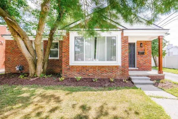 9528 Grayfield Avenue, Redford, MI 48239